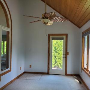 5557 Spring Knoll, Bay City, Michigan 48706