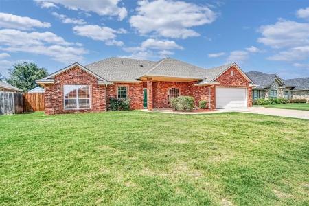 1001 Stephanie Lane, Altus, Oklahoma 73521, USA