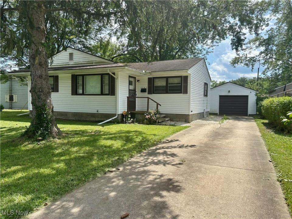 1345 Autumn Drive NW, Warren, Ohio 44485, Amerika Birleşik Devletleri