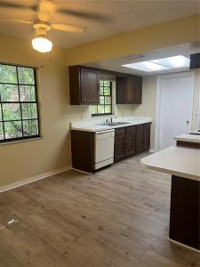 1506 E 1ST AVENUE, Mount Dora, Flórida 32757, Estados Unidos