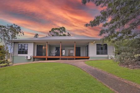 19 Eden Drive, Tinaroo, QLD 4872, Australia