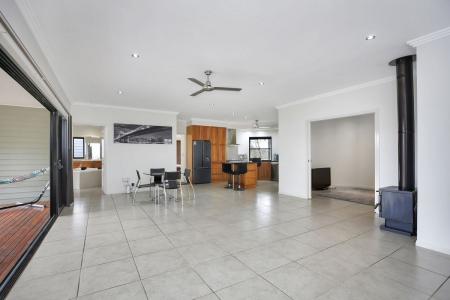 19 Eden Drive, Tinaroo, QLD 4872, Úc