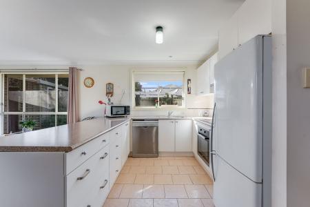 17 Ayrshire Gardens, Picton, NSW 2571, Australia