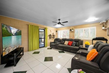 19 Phillips Street, Bluewater, QLD 4818, Australia