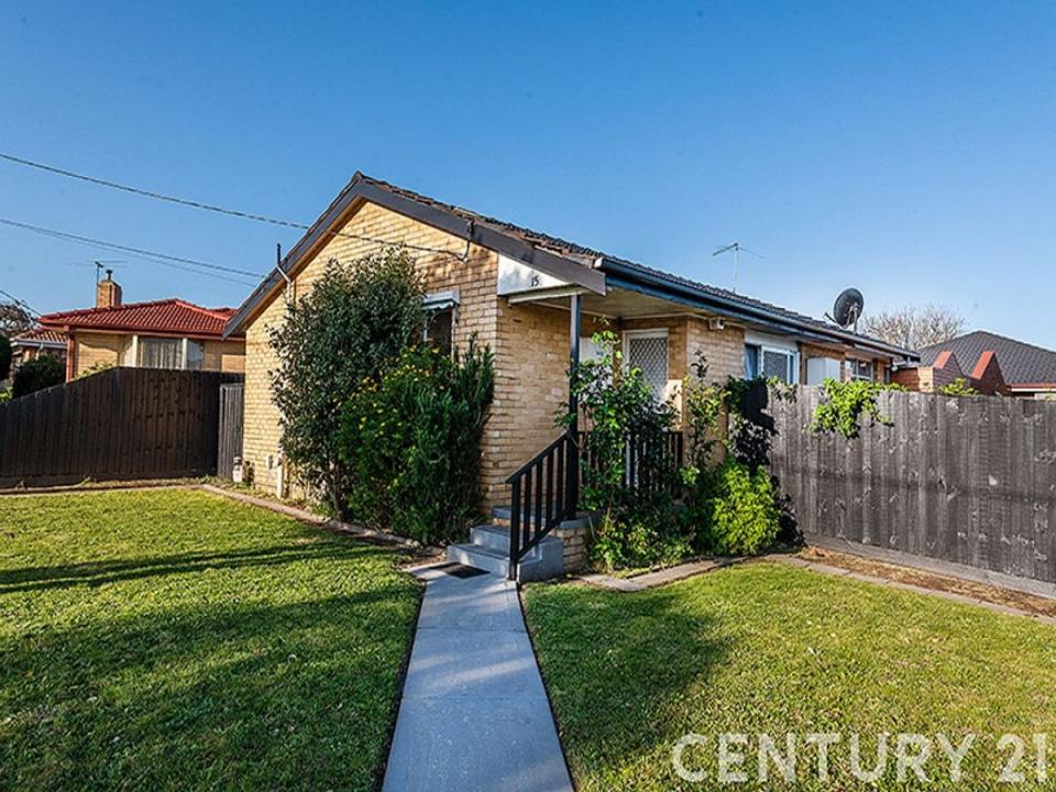 15 Victor Avenue, Dandenong North, VIC 3175, Australia