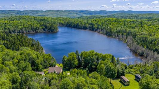 194 Rue de la Frontiere E., Rivière-Bleue, Quebec G0L 2B0, Canada