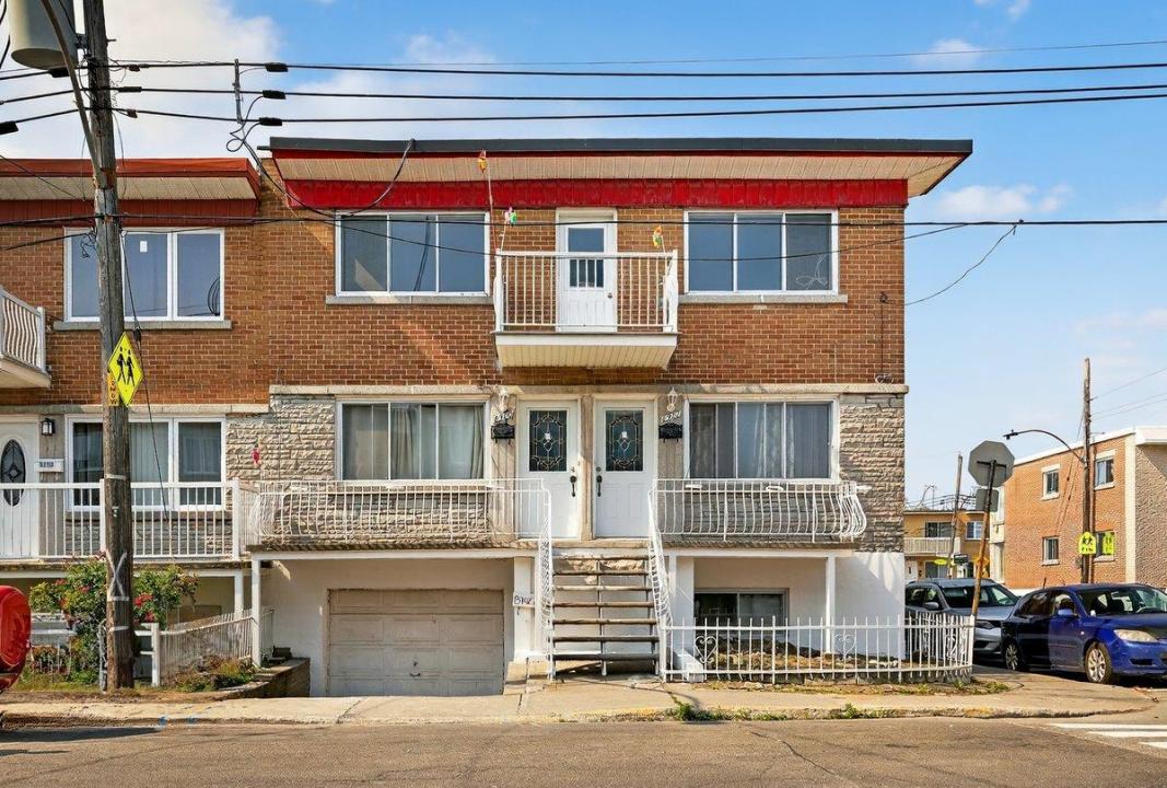 8900-8902  6e Avenue, Montréal (Villeray/Saint-Michel/Parc-Extension), Quebec H1Z 2T5, Canada