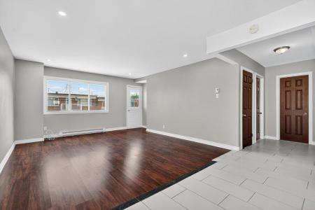 8900-8902  6e Avenue, Montréal (Villeray/Saint-Michel/Parc-Extension), Quebec H1Z 2T5, Canada