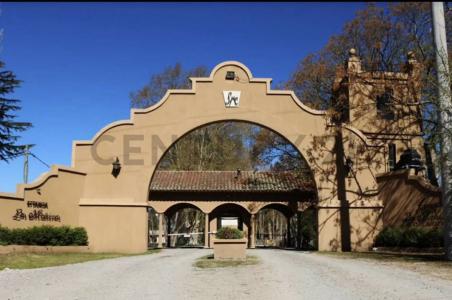Aristóbulo del Valle 1350, Brandsen, GBA Sur 00001, Аргентина