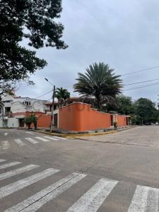 Calle Los Limos, Av Beni casi 3er aillo , Norte, Santa Cruz 00001, 玻利维亚