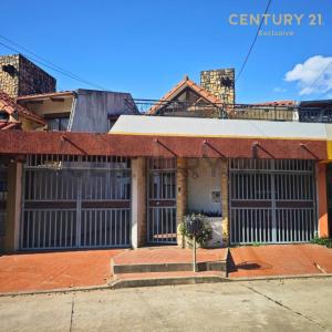 Zona Sur a 1 cuadra del 4° anillo , Sur, Santa Cruz 00001, ボリビア