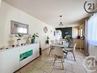 Sens, Bourgogne 89100, France