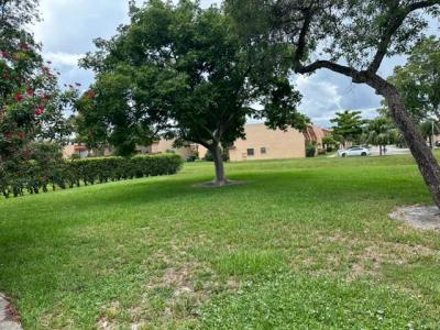 5584 NW 59th Place, Tamarac, Florida 33319, USA