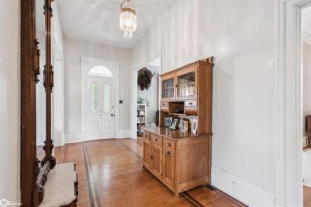 401 Cedar St., Burlington, Iowa 52601, USA