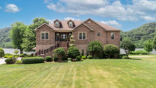 390 Powell Riverfront Rd, St Marys, WV 26170, USA