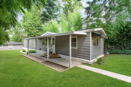 51 W. Maple Street, Dallastown, Pennsylvania 17313, USA