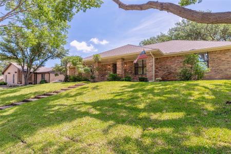 2017 Wellington Drive, Grand Prairie, טקסס 75051, ארצות הברית של אמריקה 