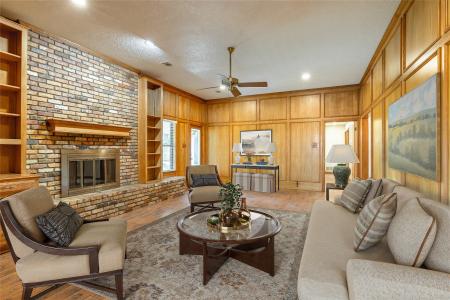 2017 Wellington Drive, Grand Prairie, טקסס 75051, ארצות הברית של אמריקה 