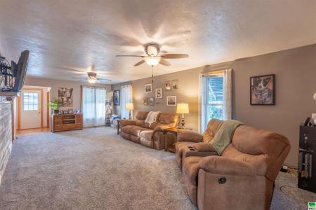 923 Driftwood Street, Correctionville, Iowa 51016