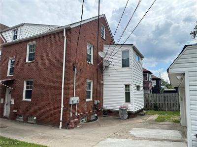 13698 Cedar, University Heights, Ohio 44118, USA