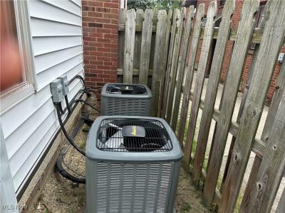 13698 Cedar, University Heights, Ohio 44118, USA