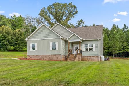 185 Bell Lake Drive, Trenton, Georgia 30752, USA