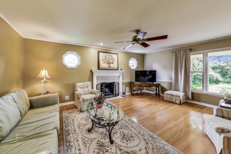 859 S Mount Prospect Rd, Des Plaines, Illinois 60016, États-Unis