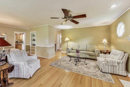 859 S Mount Prospect Rd, Des Plaines, Illinois 60016, États-Unis