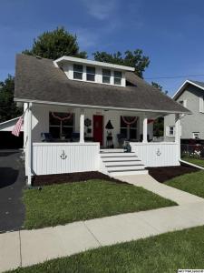 507 N 3rd St., Clear Lake, Iowa 50428, USA