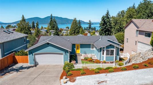 3410 W 7th Place, Anacortes, Washington 98221, USA
