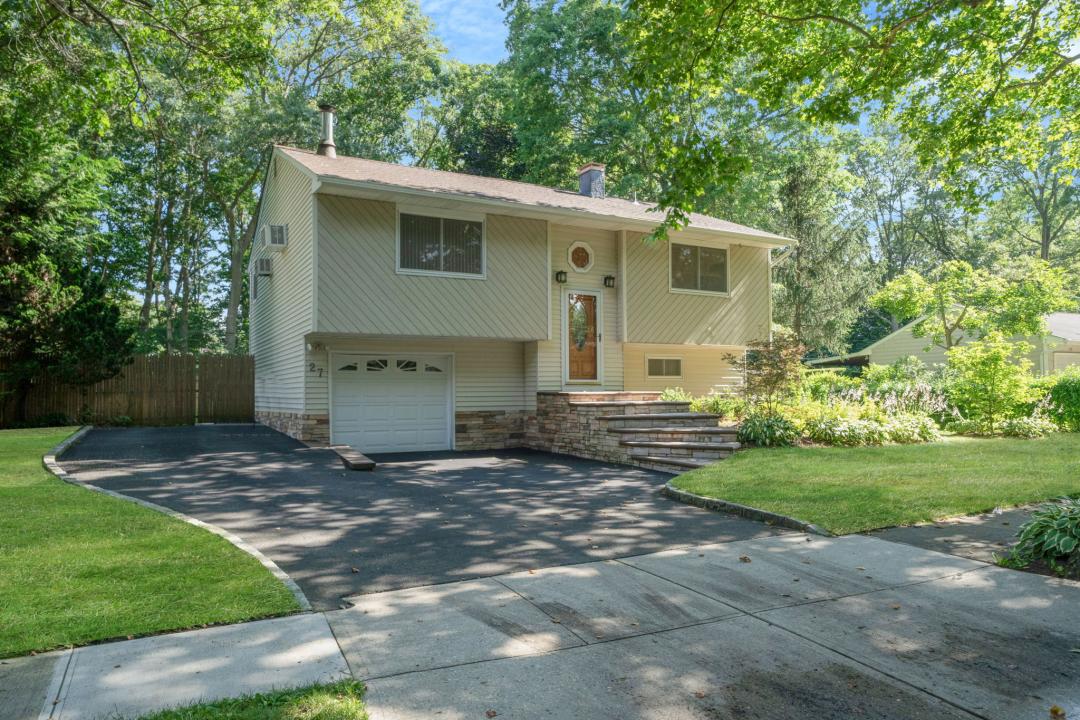 27 Columbus Avenue, Kings Park, Nova Iorque 11754, Estados Unidos