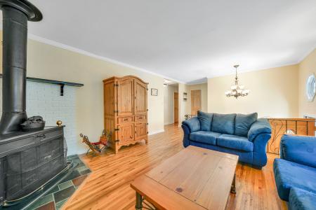27 Columbus Avenue, Kings Park, NY 11754, USA