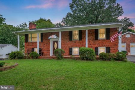 700 Perry Drive, Fredericksburg, Virginia 22405, Amerika Birleşik Devletleri