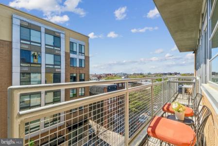 701 Lamont Street NW , PH-50, Washington, Washington D.C. 20010