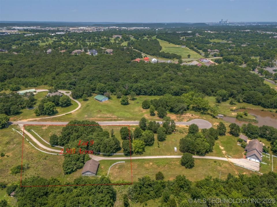 4458 Oak Timber Drive, Tulsa, Oklahoma 74131, Estados Unidos