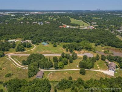 4458 Oak Timber Drive, Tulsa, Oklahoma 74131, Estados Unidos