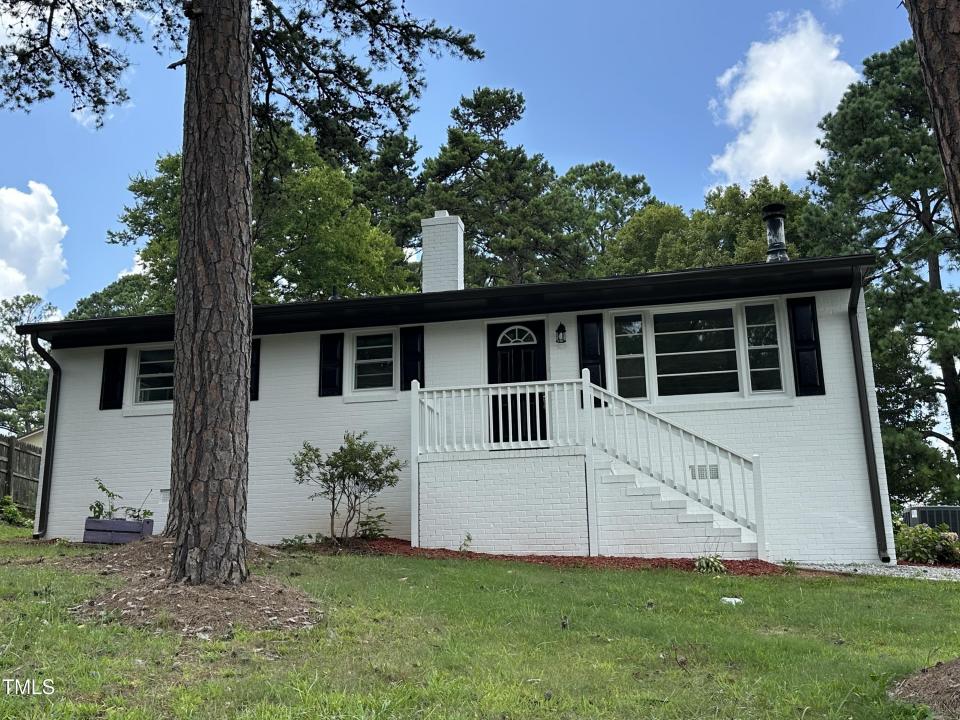 1220 Roanoke Avenue, Henderson, North Carolina 27536