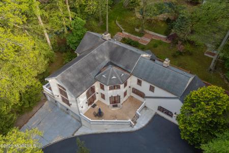 160 Pelican Road, Middletown, New Jersey 07748
