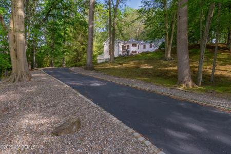 160 Pelican Road, Middletown, NJ 07748, USA