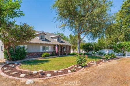 2878 2nd St, Norco, California 92860