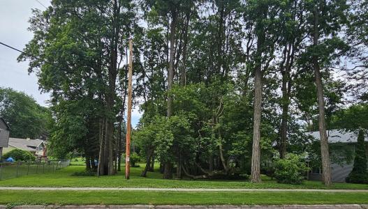 2411 W Memorial Drive, Janesville, Wisconsin 53548, États-Unis