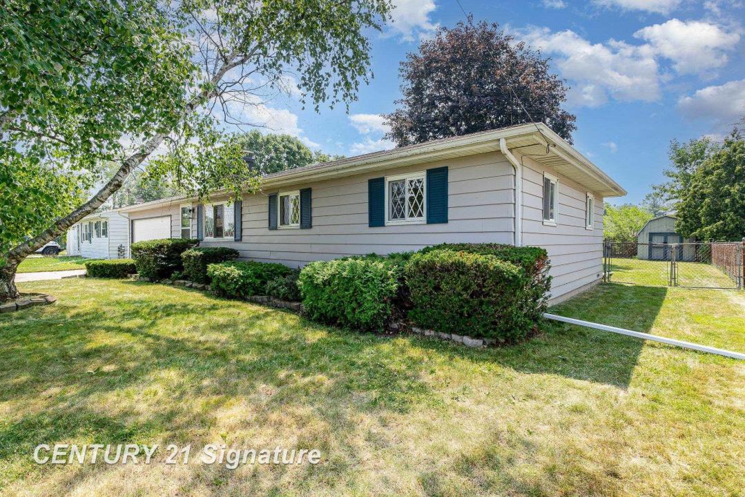 225 Johnson, Freeland, Michigan 48623, Estados Unidos