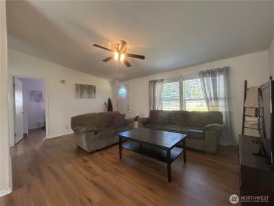 72 Misty Glen Lane, Sequim, וושינגטון 98382, ארצות הברית של אמריקה