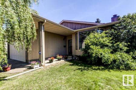 1907 111A STREET NW, Edmonton, Alberta T6J 5L9, Canada