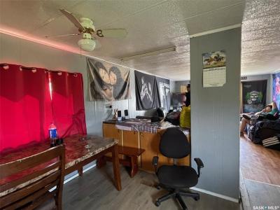 608 7TH STREET E, Meadow Lake, Saskatchewan S9X 1J4, Canadá