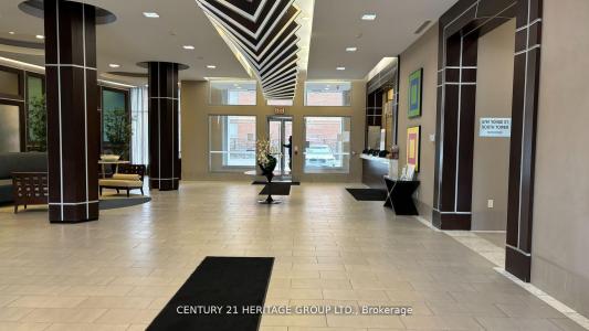 5793 YONGE STREET, Toronto, Ontario M2M 0A9, Kanada