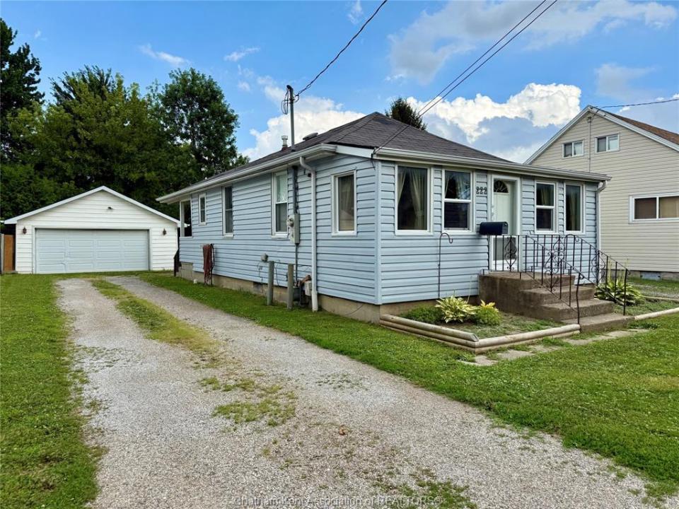 222 SANDYS STREET, Chatham, Ontario N7L 3P8, CANADÁ