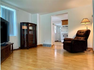 222 SANDYS STREET, Chatham, Ontario N7L 3P8, Canada