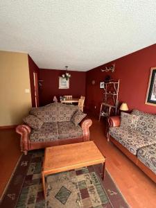 195 CHAMBERLAIN CRESCENT, Tumbler Ridge, Kolumbia Brytyjska V0C 2W0, Kanada