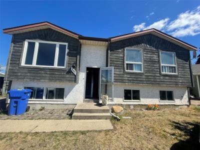 151 VALLEYVIEW CRESCENT, Tumbler Ridge, British Columbia V0C 2W0, Canada